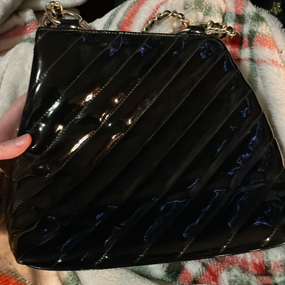 Black shoulder bag